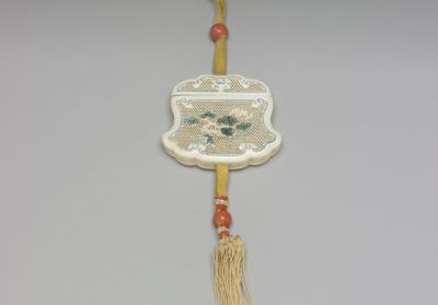 图片[3]-Carved openwork ivory flint case (with flint) , Qing dynasty (1644-1911)-China Archive